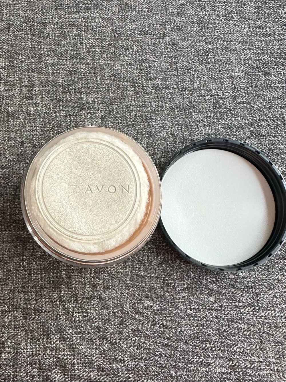 NEW Avon Ideal Shade Loose Powder Medium P205 18g .63oz SEALED NOS 2008